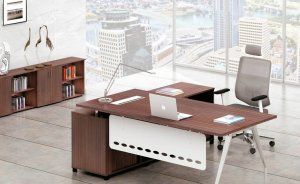   選購板式職員桌時，防止上當受騙的辦法。