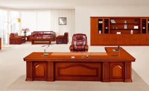 買實(shí)木辦公桌之前你要知道的三點(diǎn)要求。