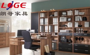關(guān)于實木辦公桌的優(yōu)點您了解多少呢？